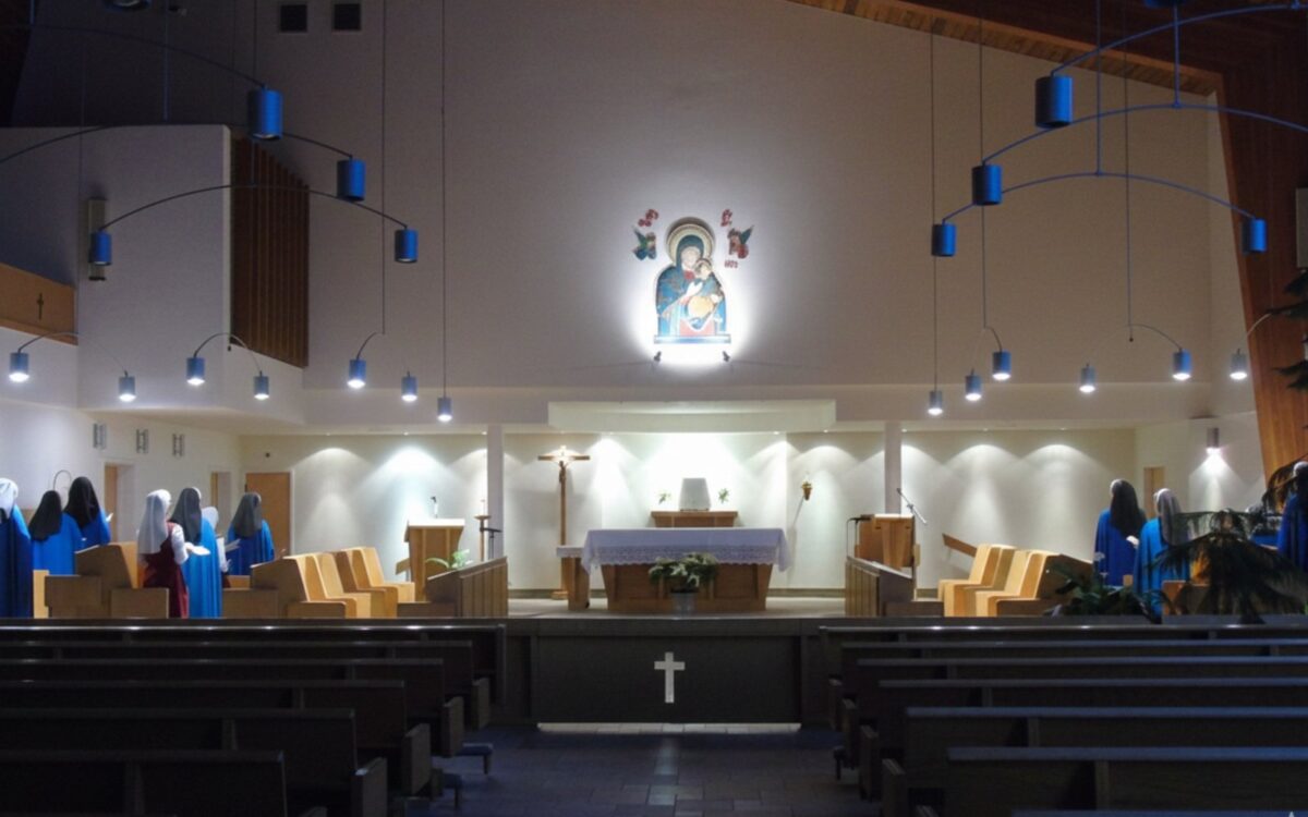 Redemptoristine nuns - Monastic Hospitality & Spiritual Retreat in Ste-Thérèse, Quebec